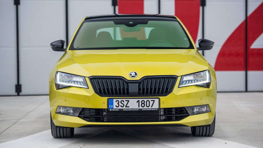Skoda Superb Sportline with Dragon Skin paint