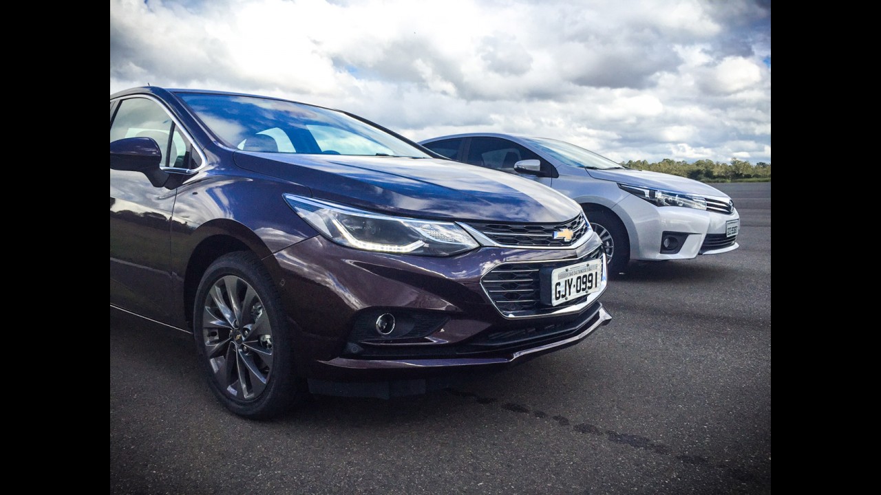 Teste CARPLACE: Novo Cruze vai pra cima do Corolla e até do A3 Sedan