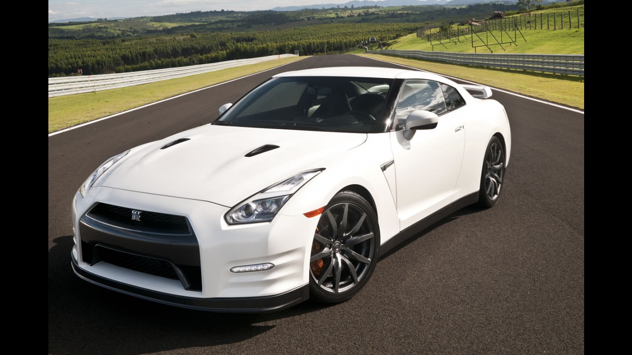 Godzilla vem aí! Nissan anuncia venda oficial do GT-R no Brasil em 2016