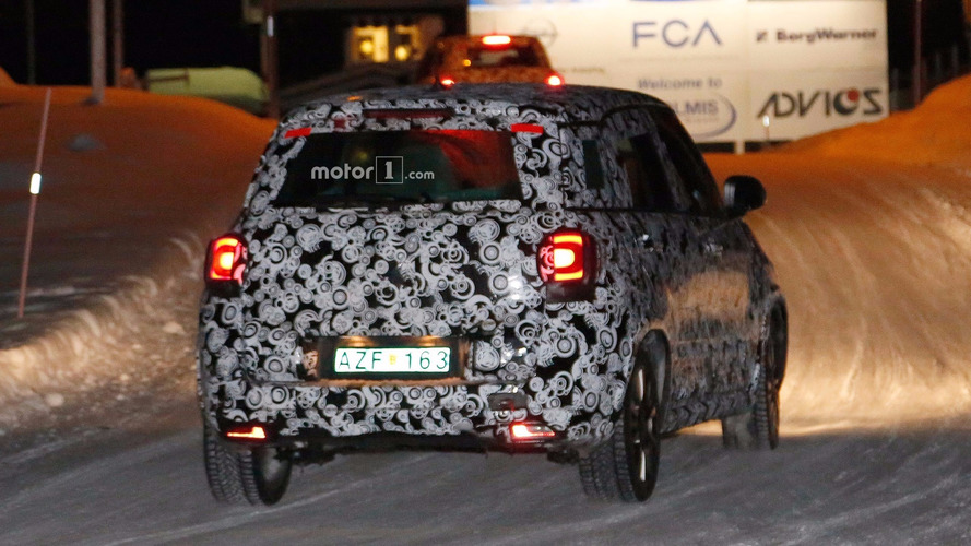 Fiat 500L Facelift Spy Photos