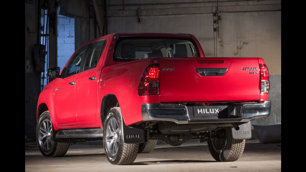 Nova Hilux pode originar picape de luxo da Lexus