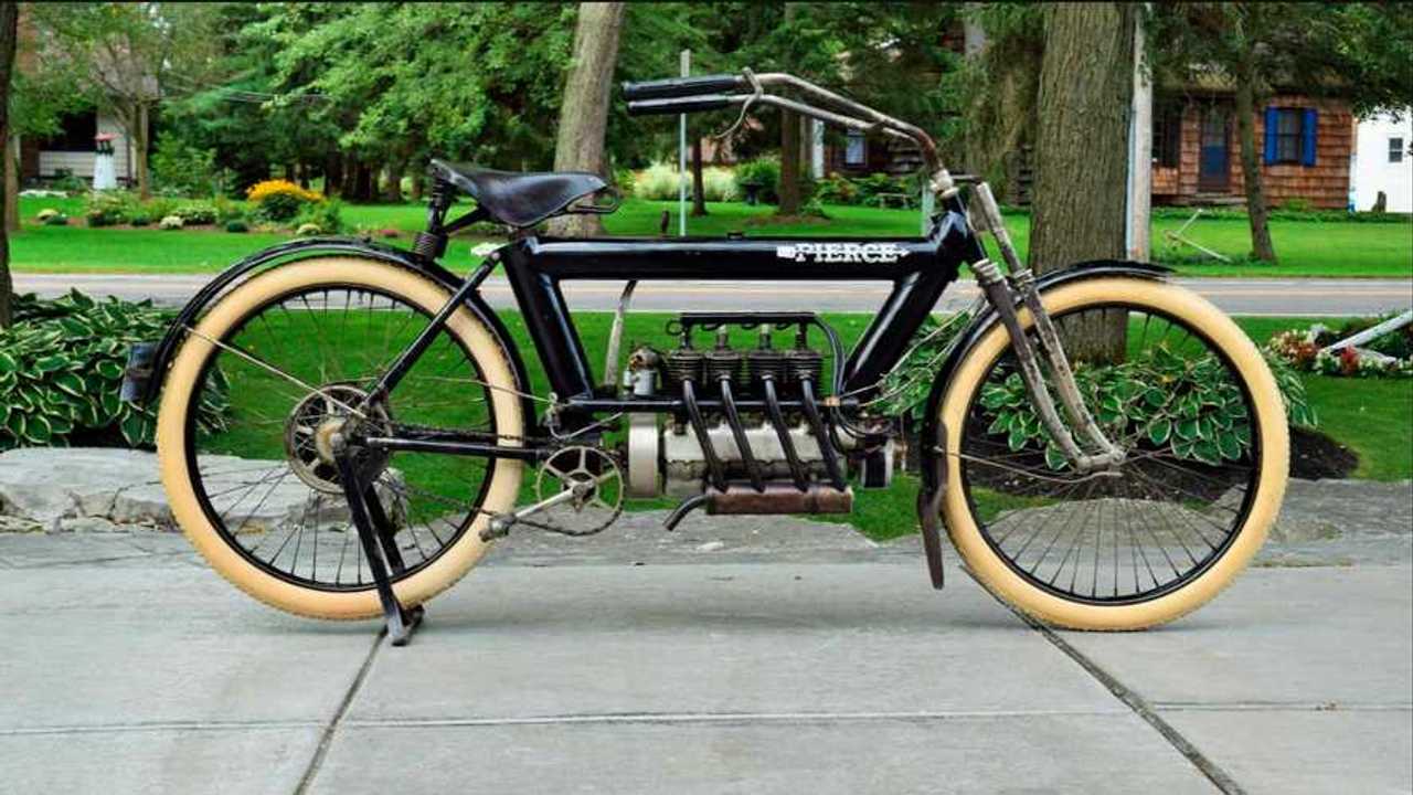 1911 Pierce Arrow Four