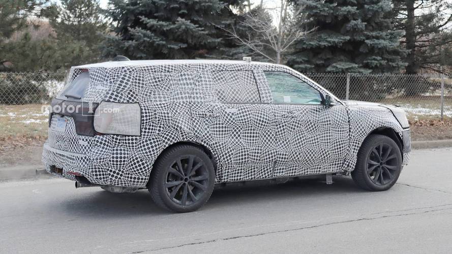 Ford Explorer ST Spy Photos