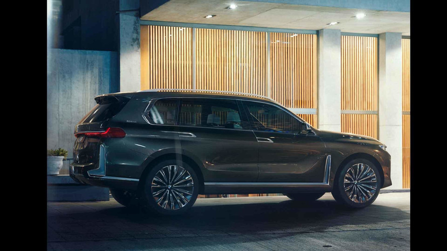 BMW X7 Concept Leaked Photo