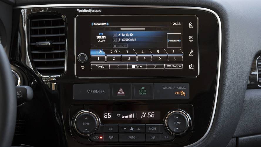 2018 Mitsubishi Outlander PHEV: First Drive