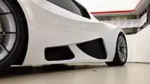 Milan Red Hiper Otomobili Detaylı Görüntüleri