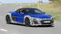 Audi R8 Spyder facelift spy photo