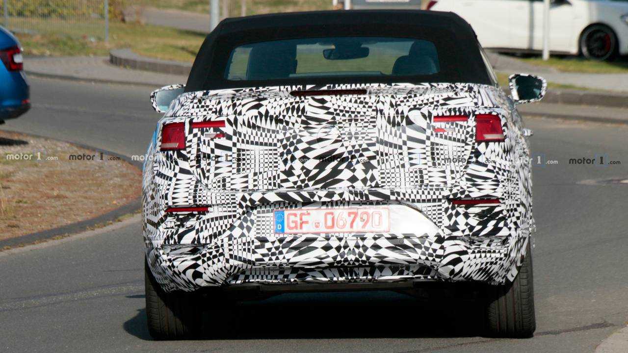 Fotos espía Volkswagen T-Roc Cabrio 2020