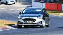 Ford Focus ST spy photo