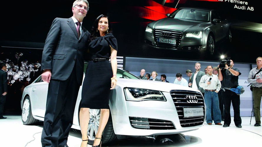 2011 Audi A8 world premiere in Miami, Rupert Stadler, Chairman of AUDI AG, and actress Lucy Liu 01.12.2009
