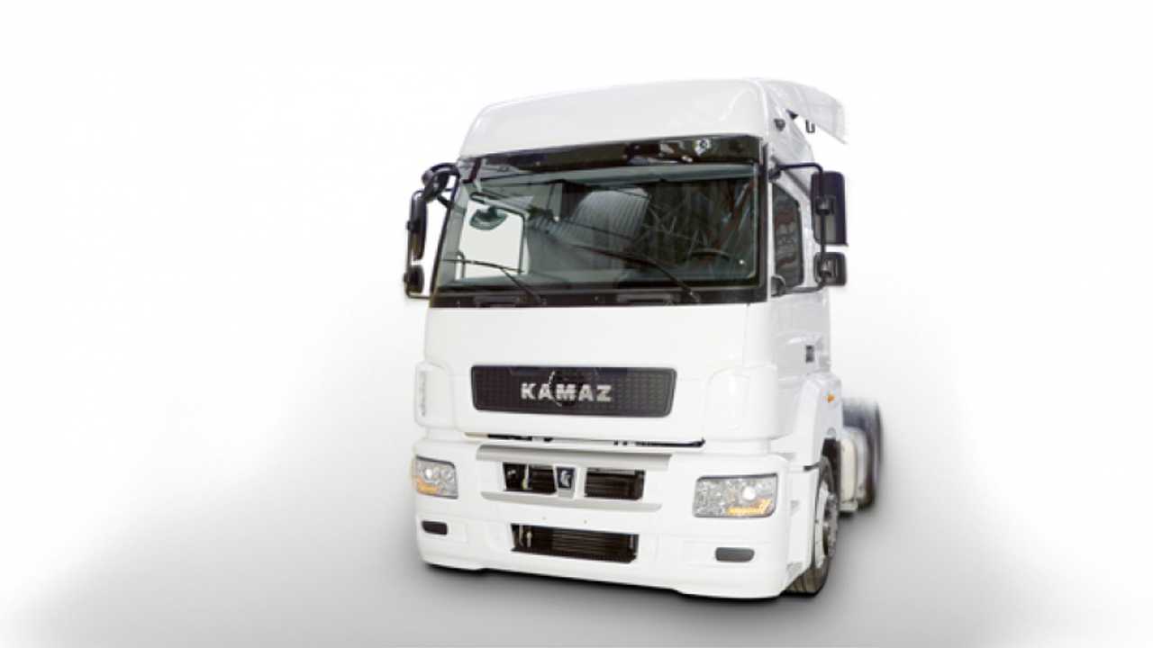 Mercedes e Kamaz il primo camion