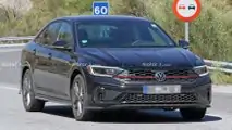 Makyajlı Volkswagen Jetta GLI İlk Casus Fotoğraflar