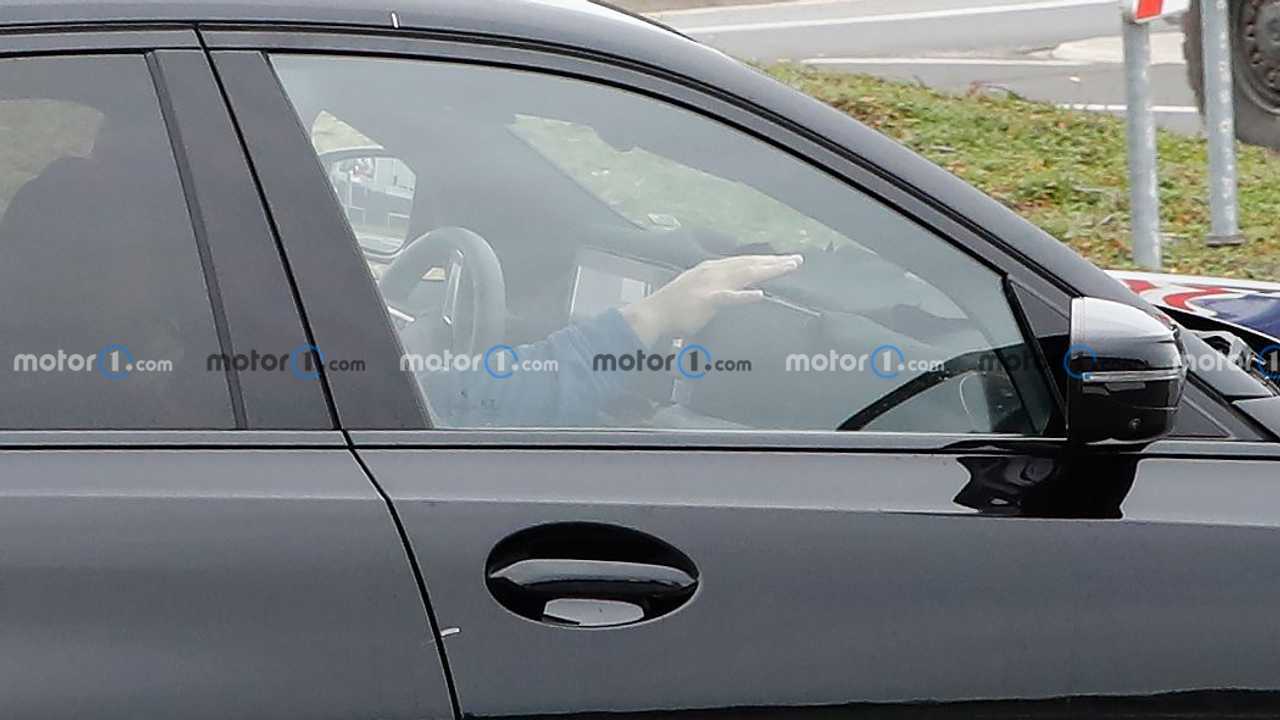 BMW Serie 3 M340i restyling, le foto spia