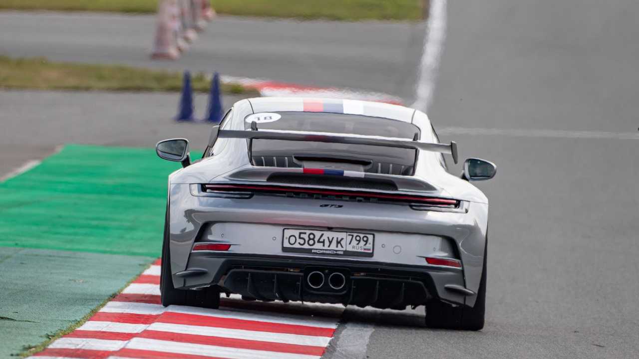 Porsche 911 GT3, вид сзади