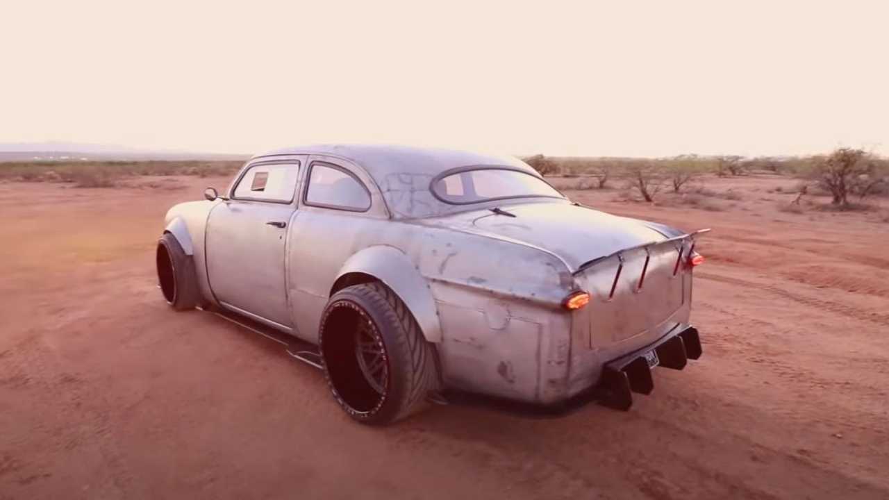 Ford de 1949 combinado con un BMW Serie 3 de 2008