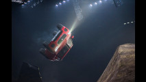 Jaguar E-Pace, il salto record con avvitamento