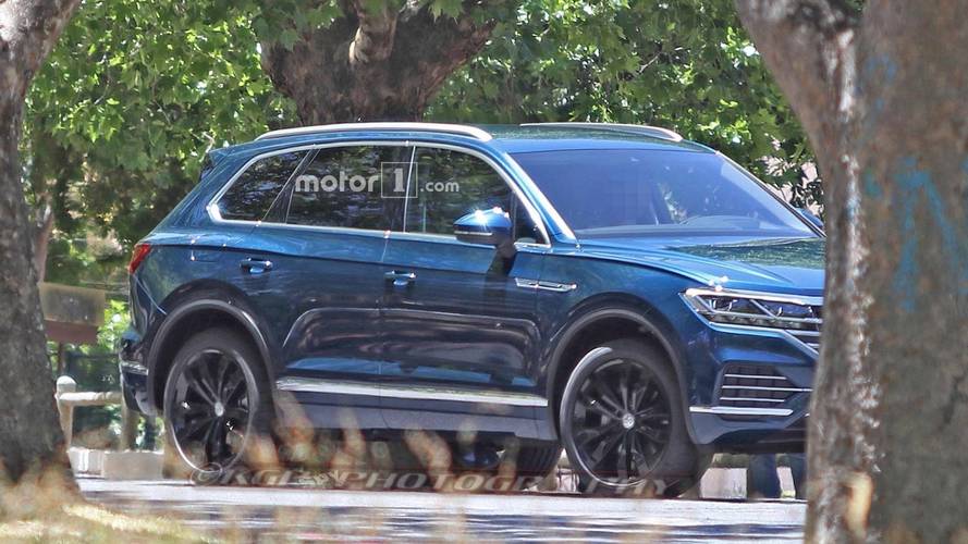 2018 VW Touareg spy photo