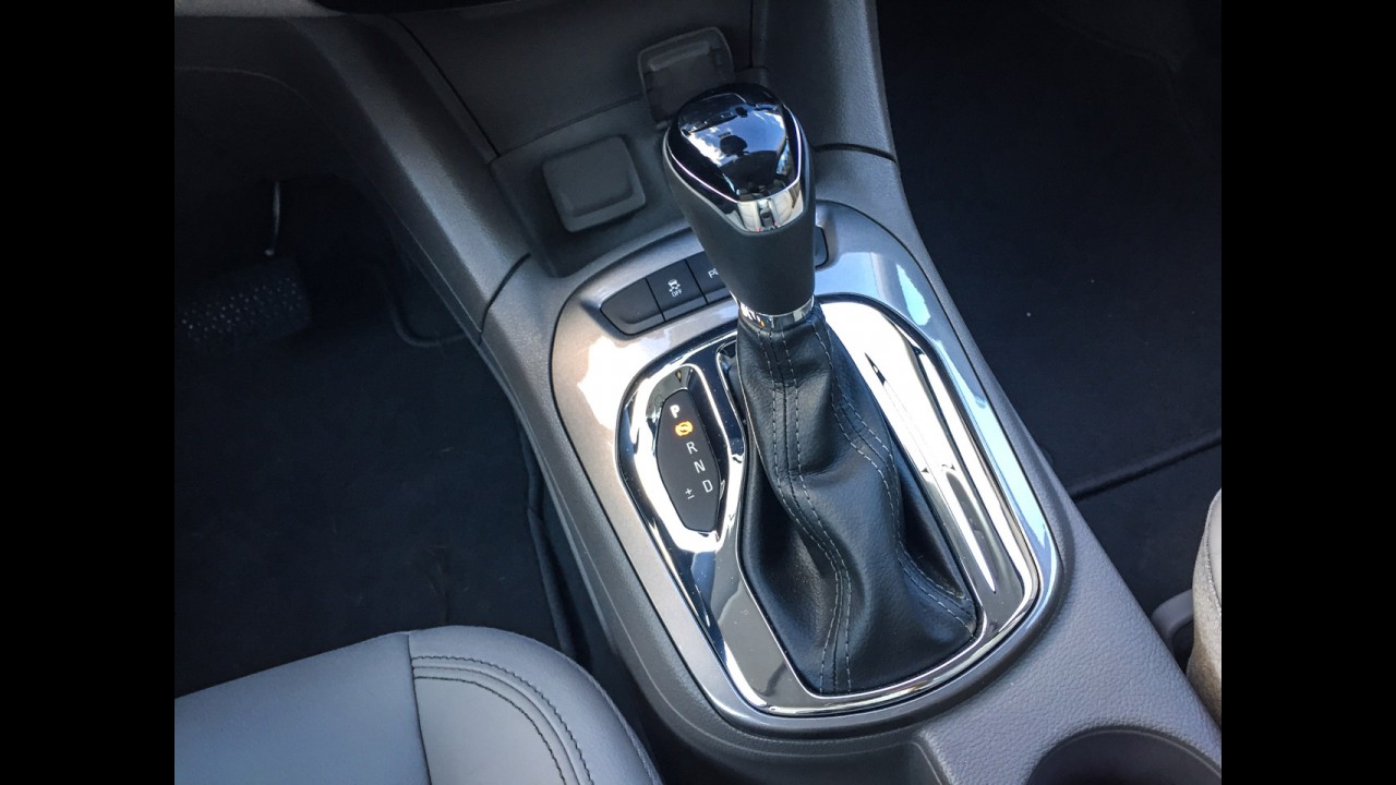 Teste CARPLACE: Novo Cruze vai pra cima do Corolla e até do A3 Sedan