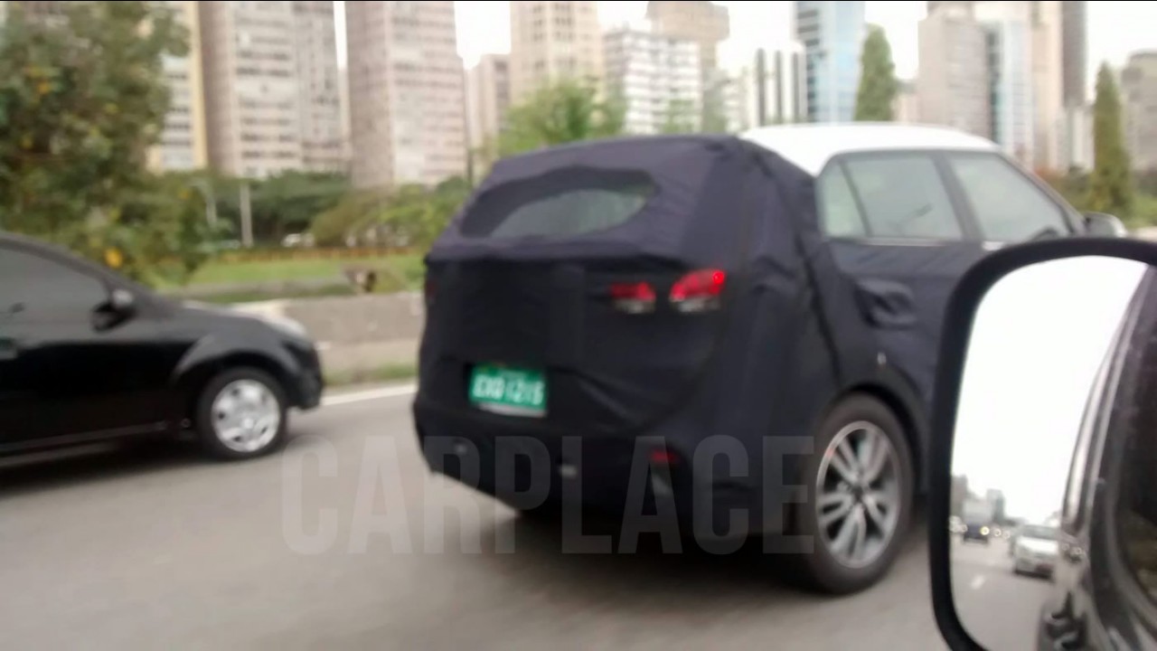 Flagra: novo Hyundai Creta nacional circula camuflado em testes finais