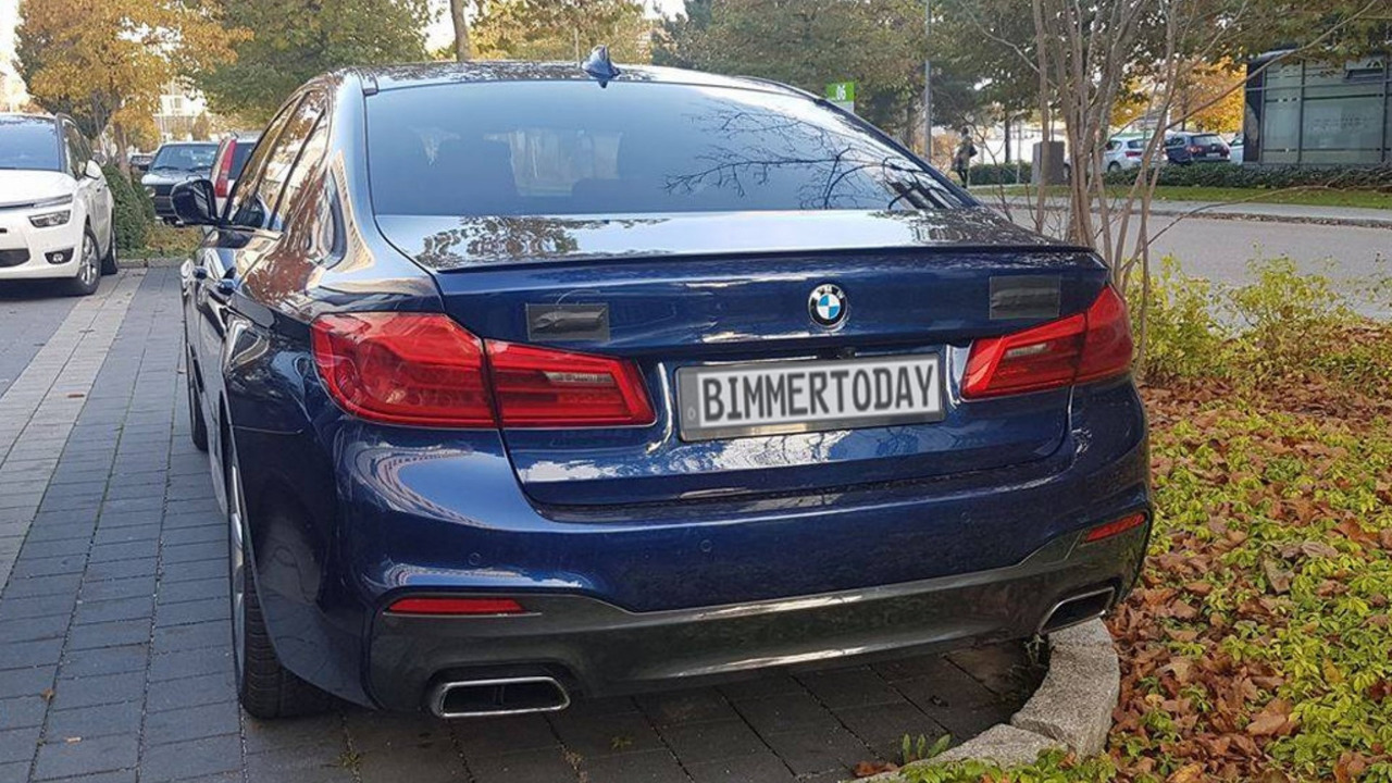 2017 Bmw M550i Xdrive Real Images Motor1 Photos 2017 Bmw M550i Xdrive Real Images