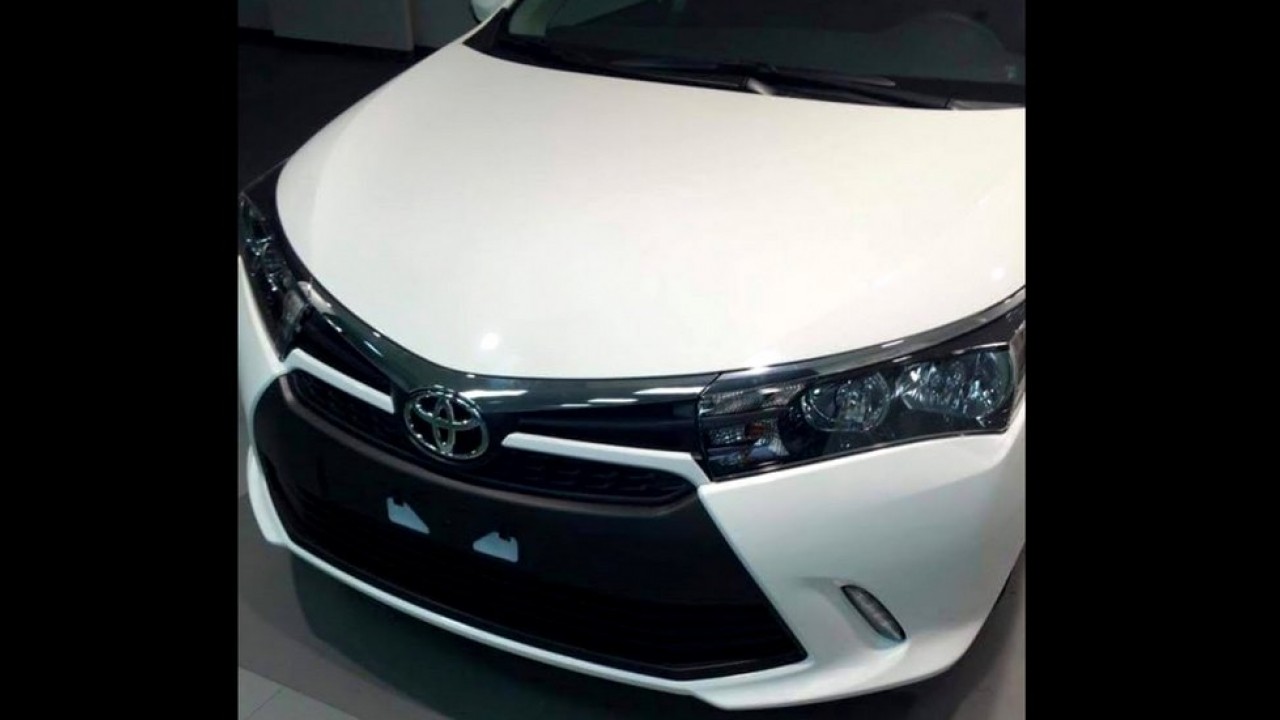 Segredo: vazam fotos do Toyota Corolla com visual esportivo