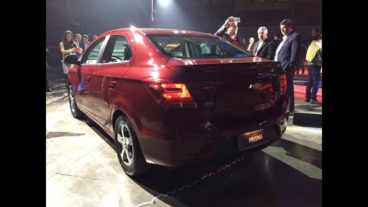 Chevrolet lança novos Onix, Prisma e Onix Activ 2017 - veja fotos