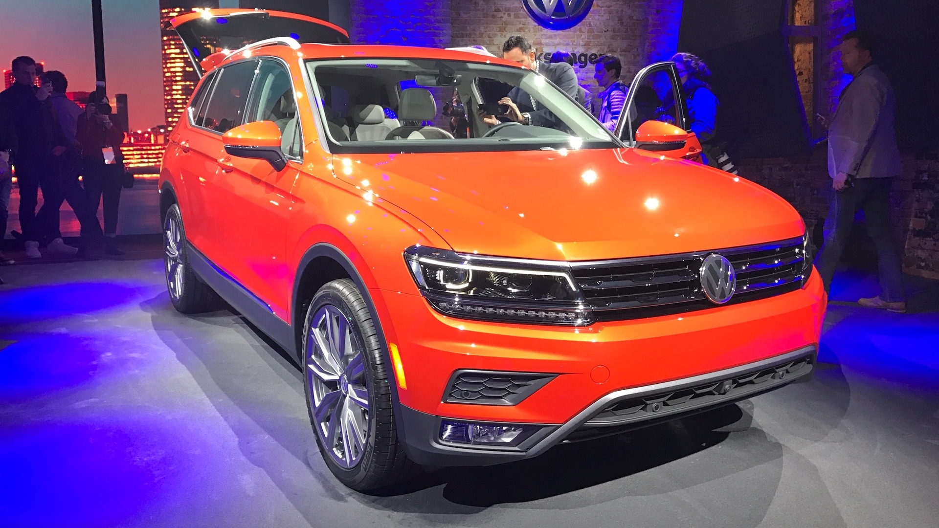 Volkswagen Brings Long Wheelbase Tiguan To America