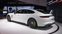 2017 Porsche Panamera 4 E-Hybrid Executive: LA 2016