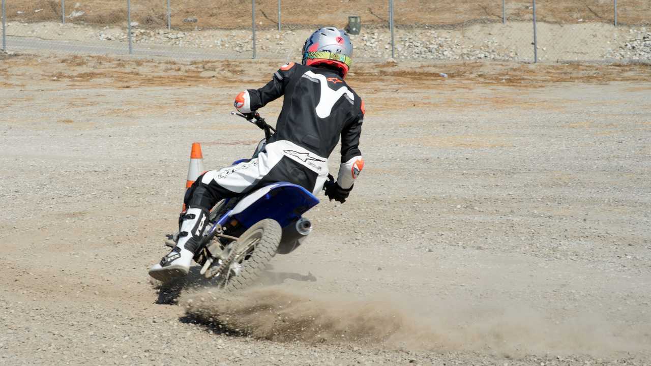 Live 100 Percent Supermoto School - Slide