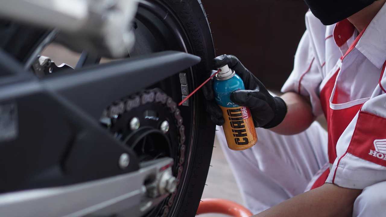 Tips mencuci motor