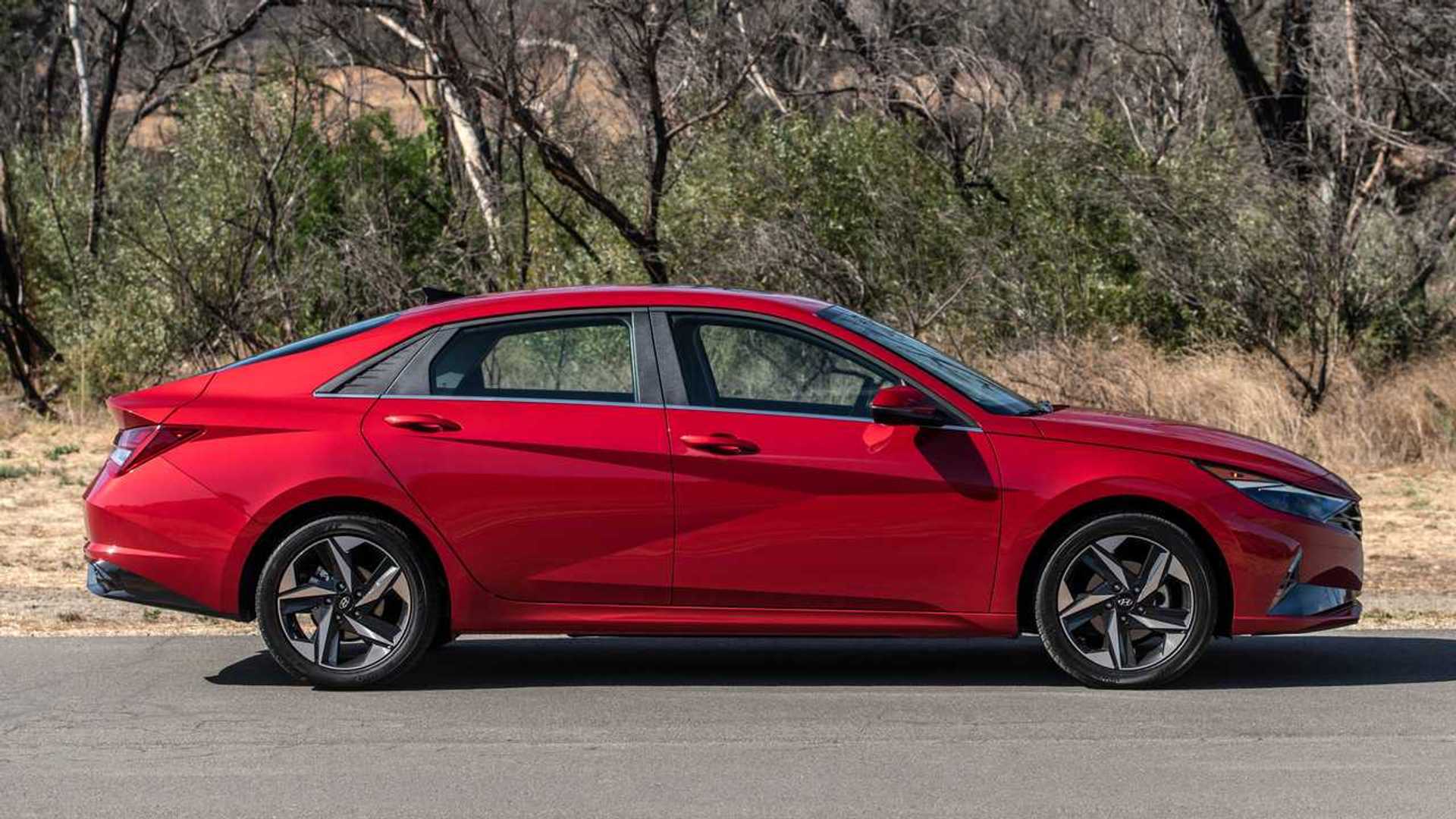 2021-hyundai-elantra-exterior-side-profile.jpg