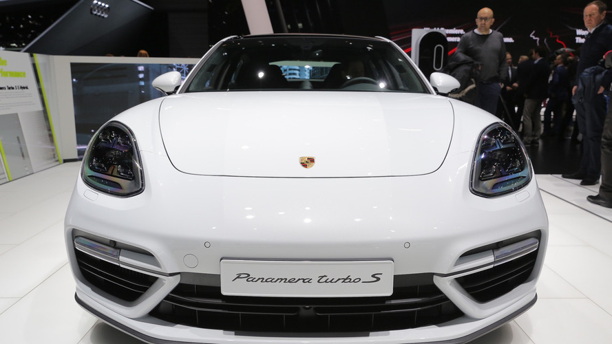 2018 Porsche Panamera Turbo S E-Hybrid
