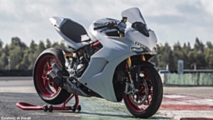 We Ride the 2017 Ducati SuperSport and Like it!