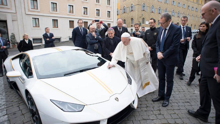 Lamborghini Huracan Papa Francesco