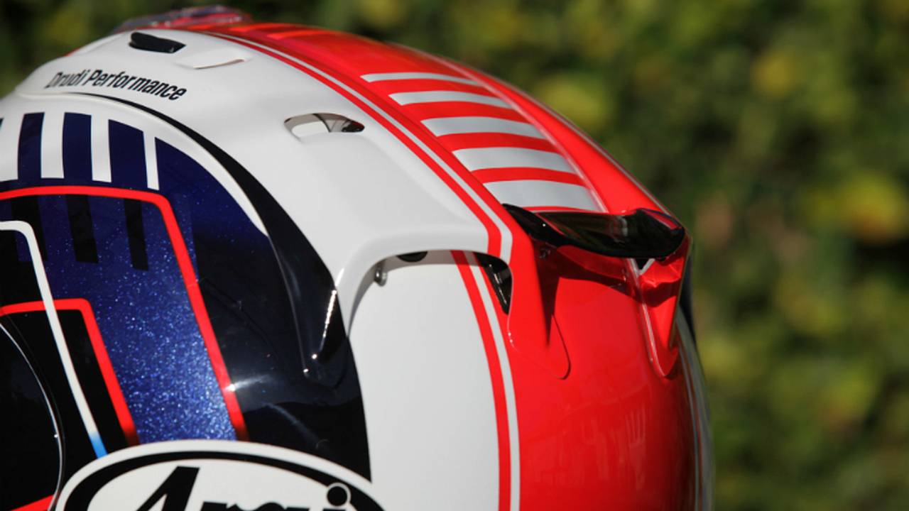 Rear diffuser section pulls air through the helmet by creating small negative pressure zone. Central Airwing is adjustable for comfort to help reduce turbulence.