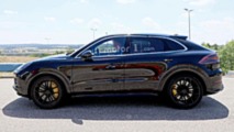 2020 Porsche Cayenne Coupe Spy Photo
