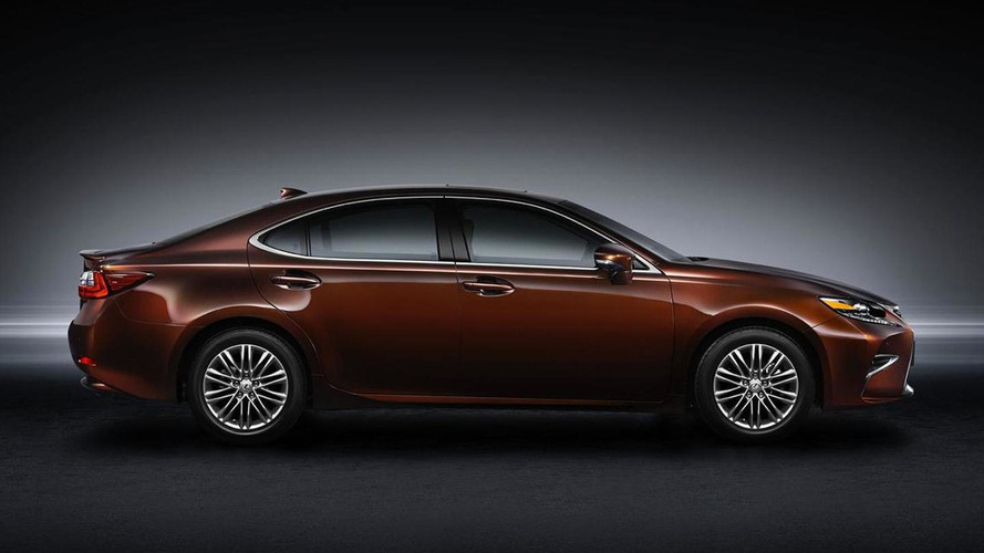 2016 Lexus ES facelift