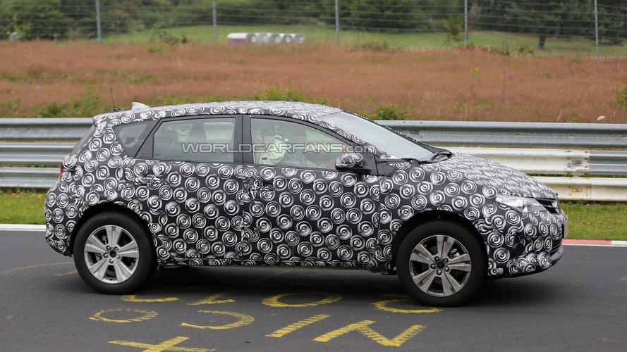 Toyota auris кросс. Тойота аурис кросс 2022 года. Тойота аурис кросс. Тойота аурис кроссовер. Тойота аурус внедорожный.