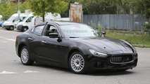 2016 Alfa Romeo Giulia test mule spy photo