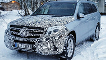 2016 Mercedes-Benz GLS spy photo