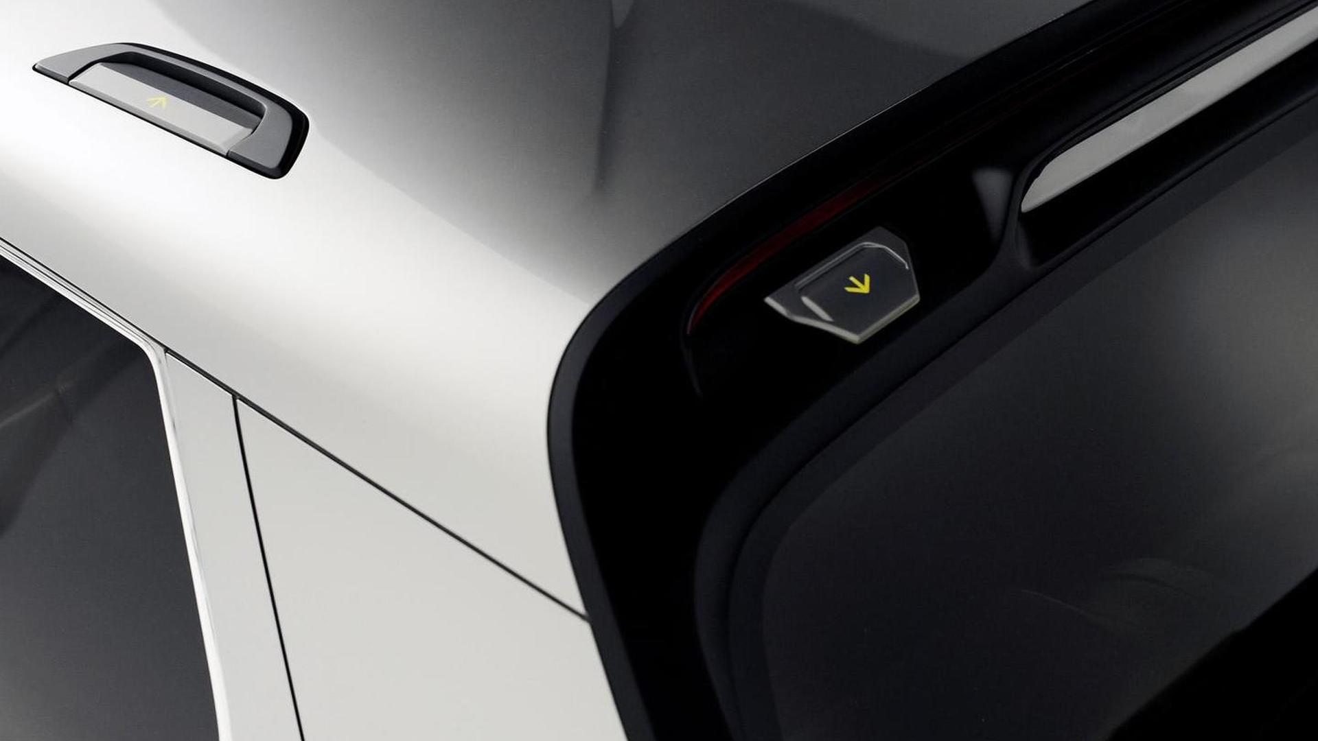 2022 Hyundai Santa Cruz pickup spied up close in a car park