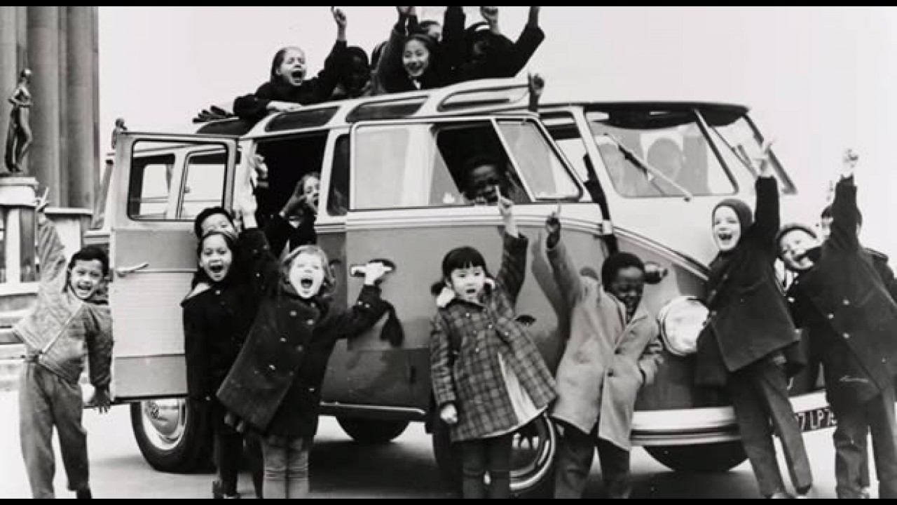 Vídeo: Volkswagen realiza os últimos desejos da Kombi