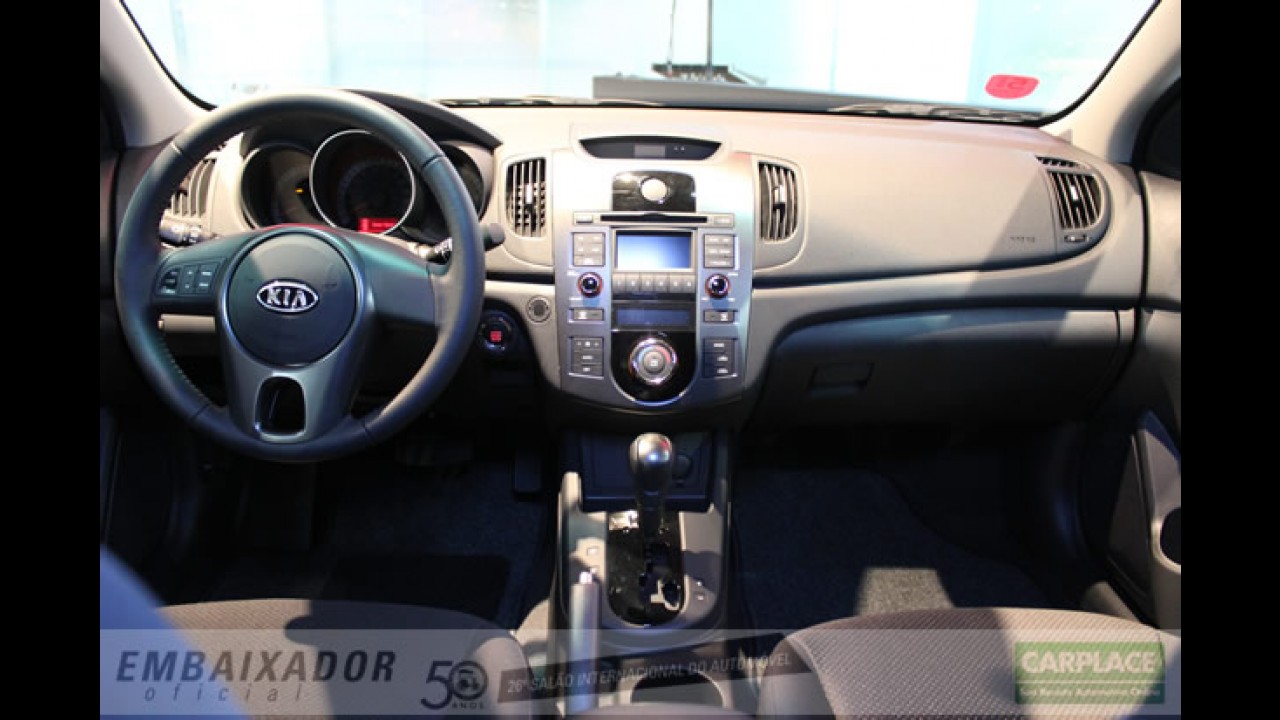 Kia inicia vendas do Cerato hatch no Chile com preço equivalente a R$ 33.990