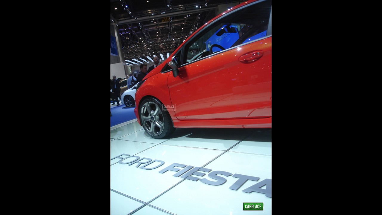 Direto de Genebra: Fotos da versão definitiva do Ford Fiesta ST ao vivo