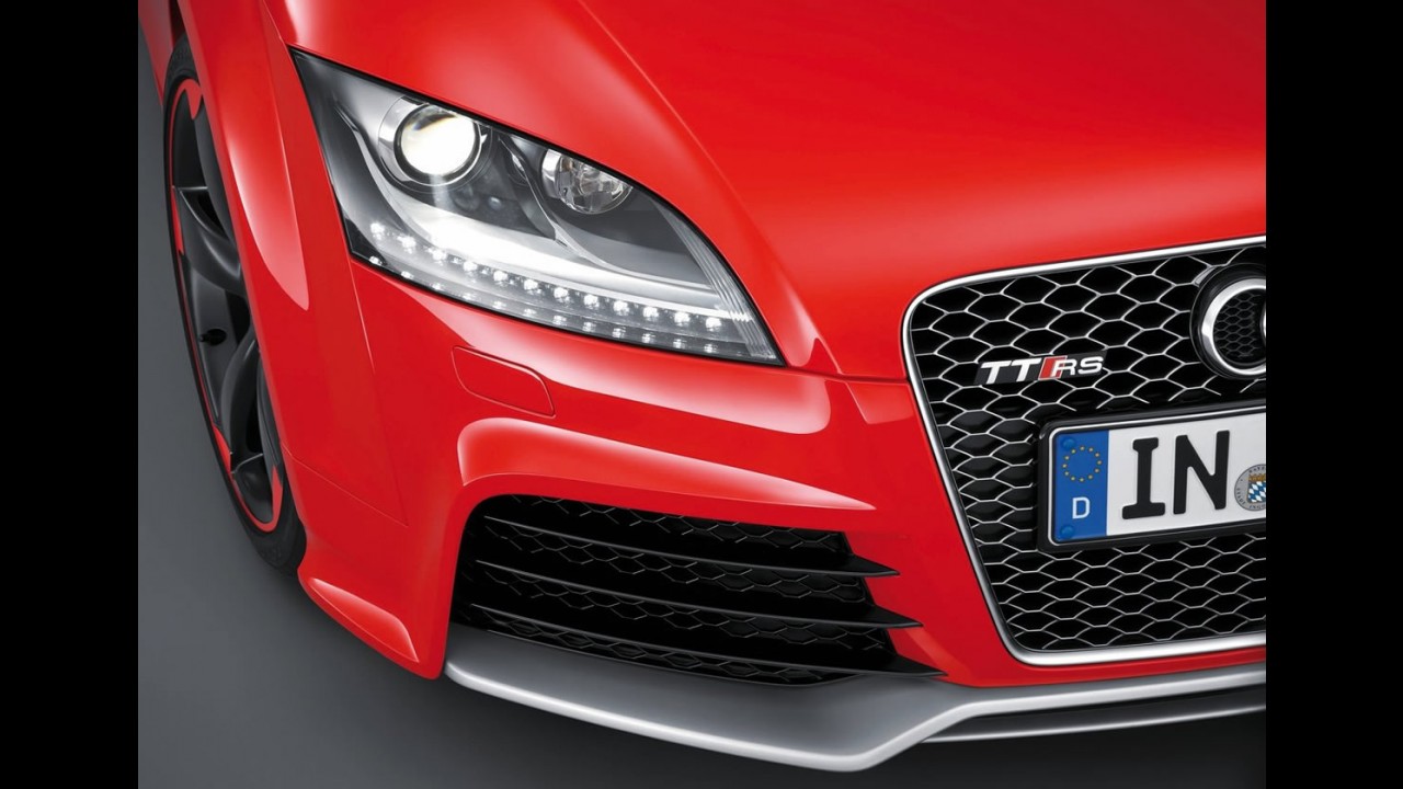 Audi apresenta o TT RS plus - Versão acelera de 0 a 100 km/h em 4,1 segundos