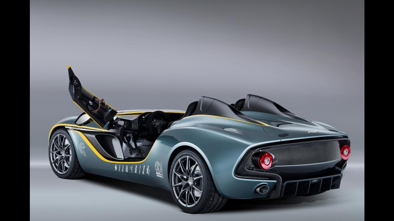 Aston Martin CC100 Speedster tem suas duas unidades vendidas