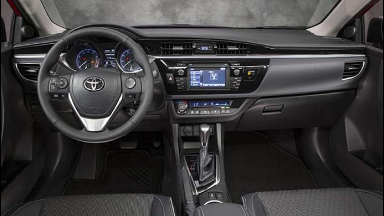 Flagra! Primeira foto do novo Corolla no Brasil confirma modelo europeu