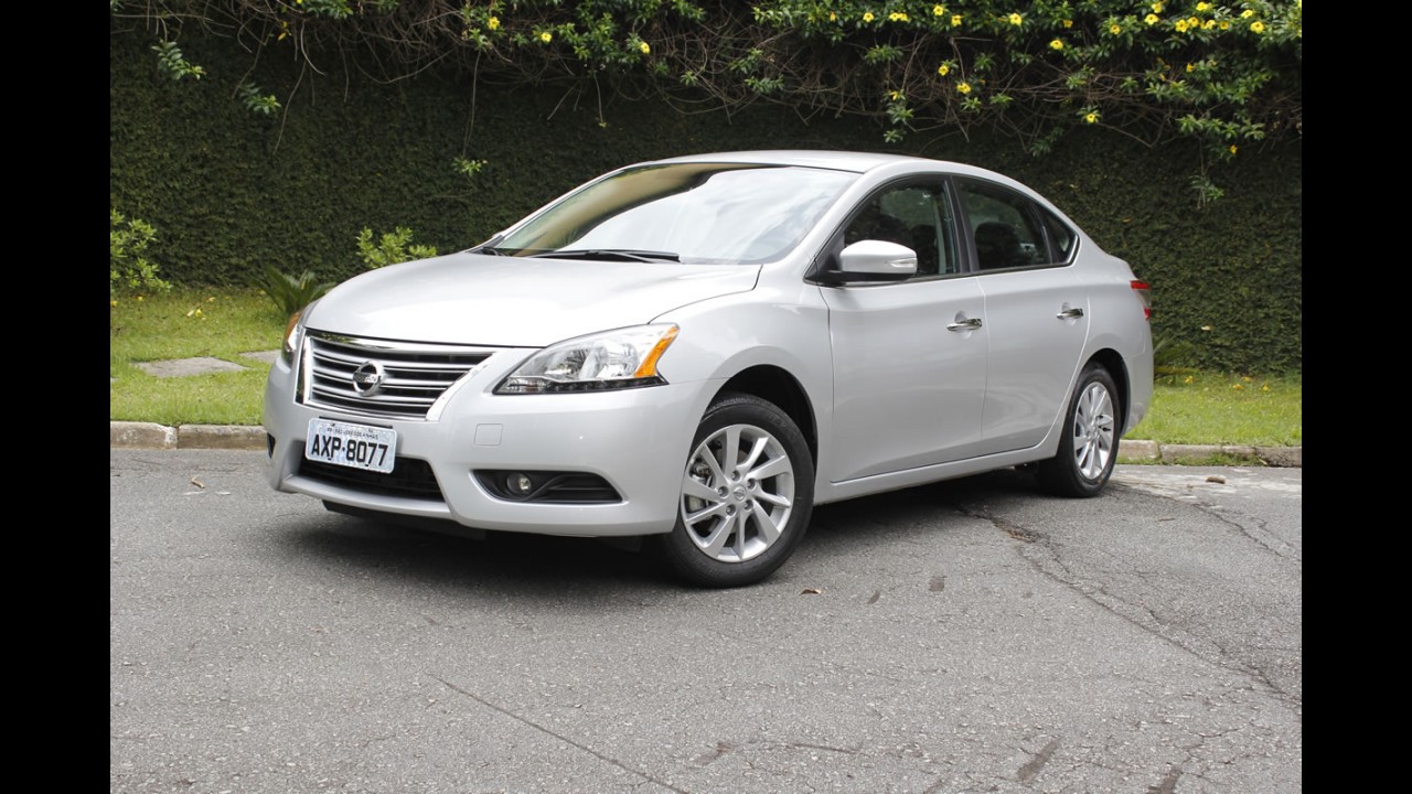 Análise CARPLACE (sedãs médios): Sentra mantém bom ritmo e C4 passa Focus