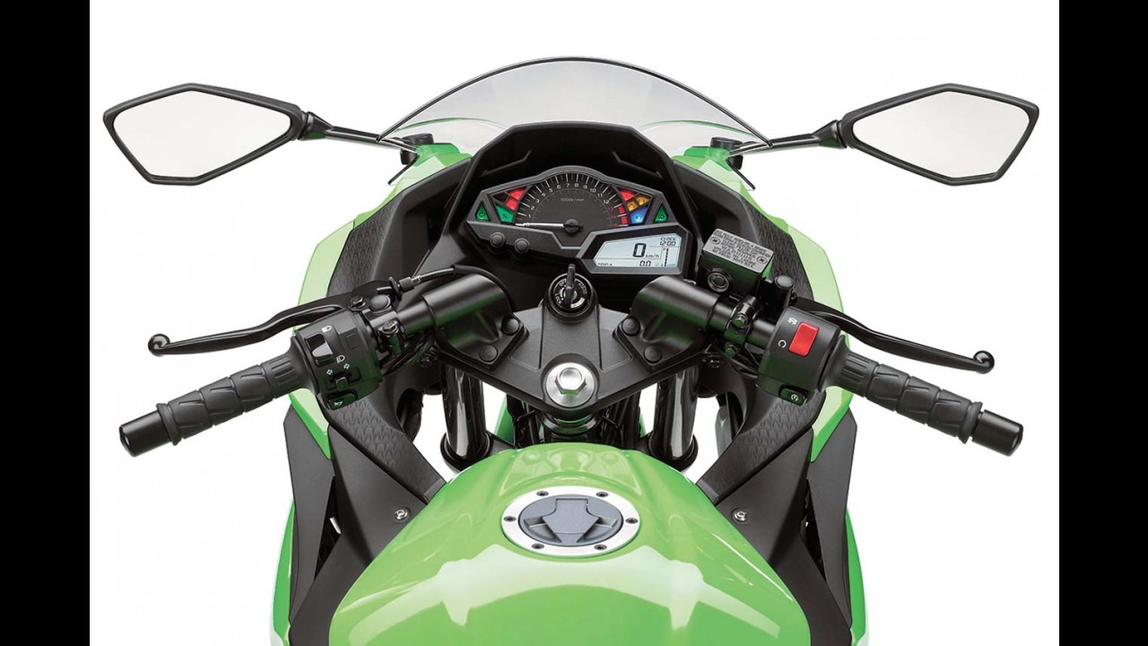 Kawasaki Ninja 300 chega às lojas na segunda semana de dezembro - preços partem de R$ 17.990