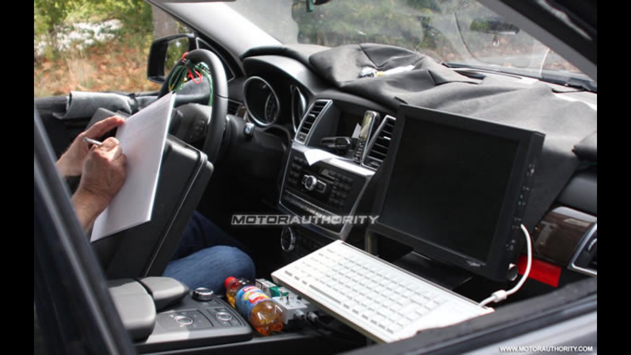 Projeções e flagras do novo Mercedes ML 2012 surgem na rede